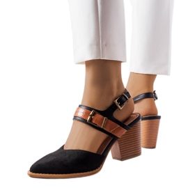 Escarpins à talons noirs Hardouin