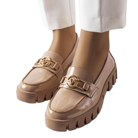 Venezia Mocassins laqués beiges de Vinceza Venezia Mocassins laqués beiges de Vinceza