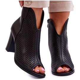 BM Bottes Ajourées Sur Un Talon Noir Florina le noir