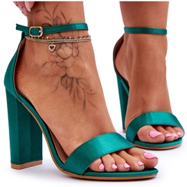 Sandales à talons hauts en satin vert Linsy