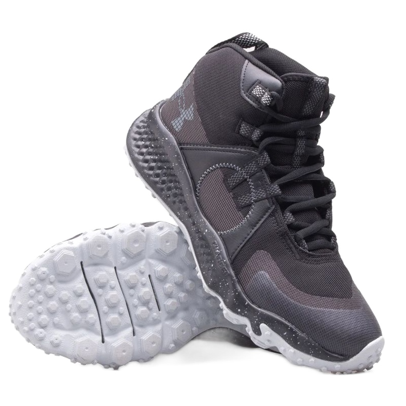 Chaussures Under Armour Maven Trek M 3026370-002 le noir Chaussures Under Armour Maven Trek M 3026370-002 le noir