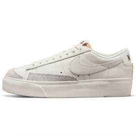 Chaussures Nike Blazer Low Platform M DJ0292-105 blanche