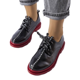 Richelieus noirs à semelle contrastante de Hanifan