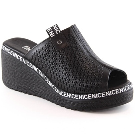 Sandales compensées ajourées en cuir femme noir Artiker 50C0523