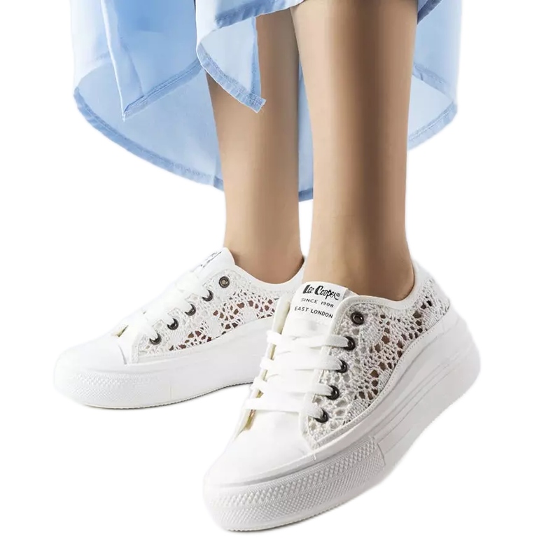 Baskets blanches ajourées Lee Cooper LCW-23-44-1617