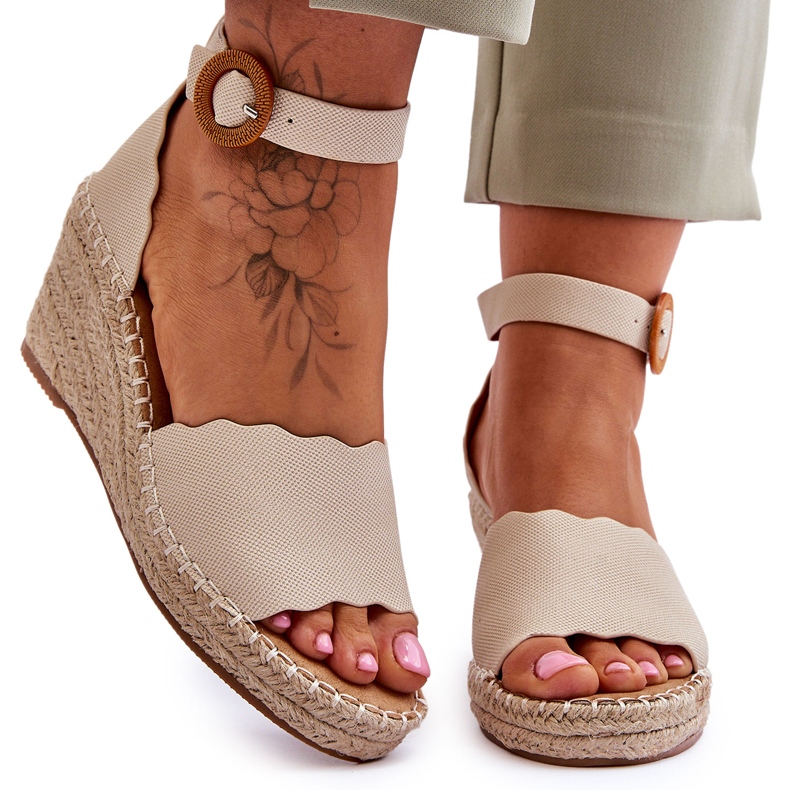 Sandales Compensées Cuir Chaussure Confort Beige Verola Sandales Compensées Cuir Chaussure Confort Beige Verola