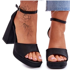 Sandales en satin sur talons massifs Black Eternity le noir