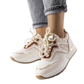 Baskets beiges avec détails dorés de Bedord