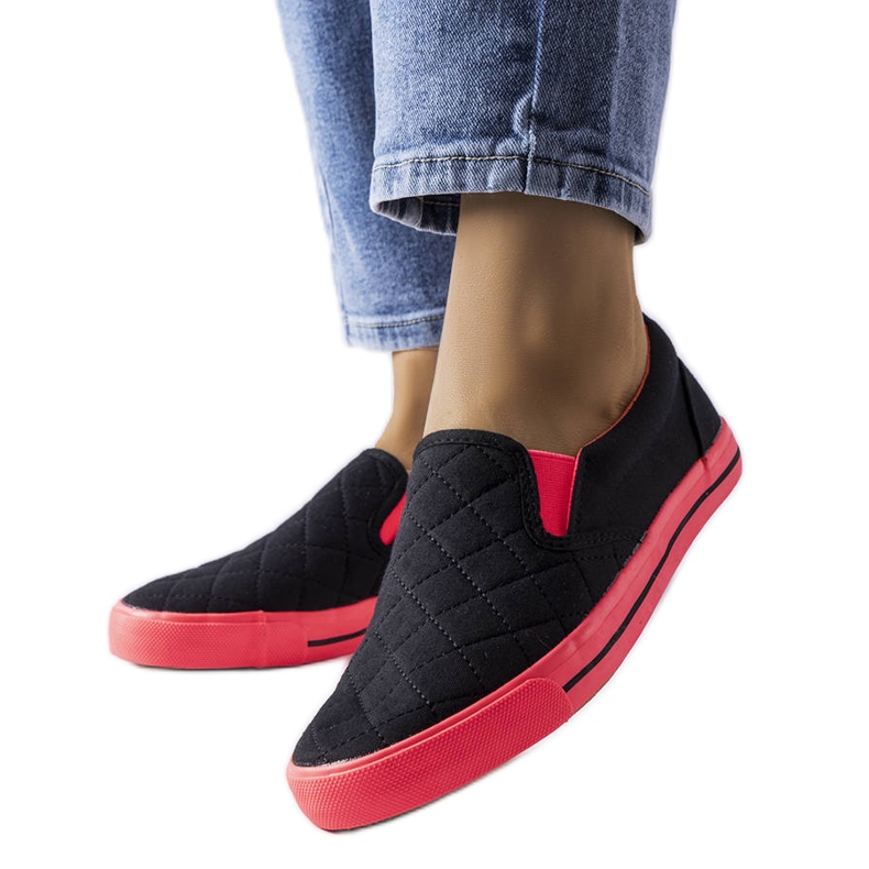 Baskets à enfiler matelassées noires Balsamo le noir