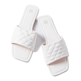 Tongs élégantes blanches avec matelassage de Labrie