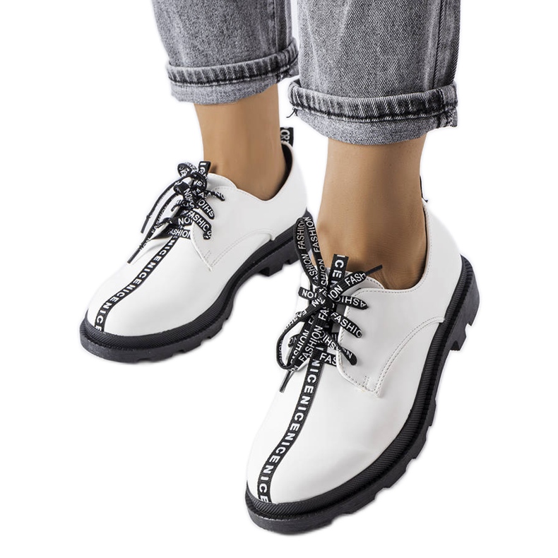 Derbies blanches à semelle contrastante de Hanifan