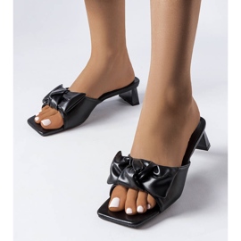 Sandales noires à talons avec nœud Chêne