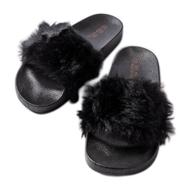 Babouches noires avec fourrure de Genevre