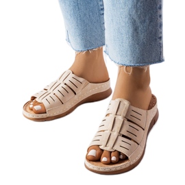 Claquettes compensées beige jersey