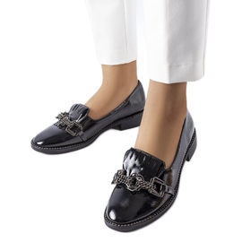 Chaussures laquées noir butternut