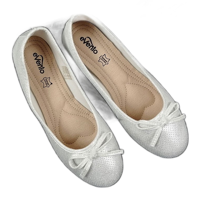 Ballerines pour femme avec un nœud blanc argenté eVento 1136