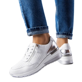 Chaussures en cuir ajouré blanc Jazzar