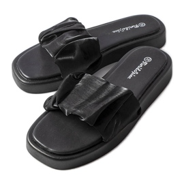 Claquettes noires à volants Boulevard