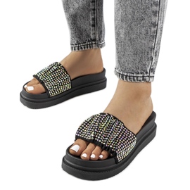 Sandales noires à plateforme avec zircons cubiques de chez Franet