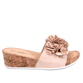 BM Sandales compensées à fleurs de Peluso Beige BM Sandales compensées à fleurs de Peluso Beige