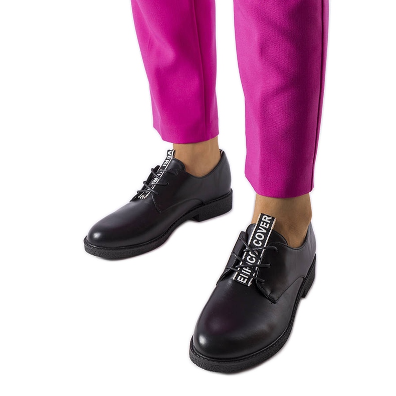 Brogues noires à lacets d'Edmonton le noir