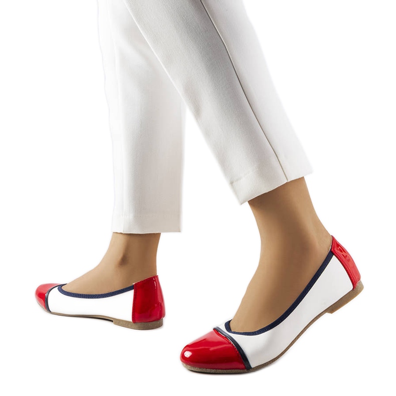 Ballerines rouges et blanches de chez Salmons