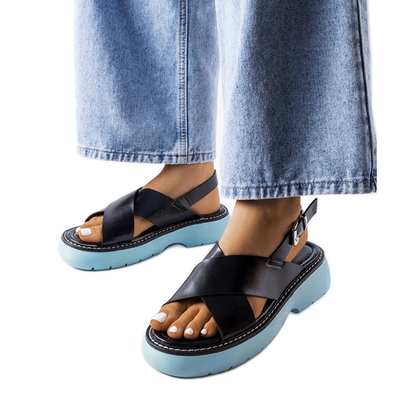 Sandales noires sur plateforme bleue de Rozana le noir