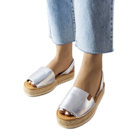 Espadrilles à plateforme argentées de Sadbera Espadrilles à plateforme argentées de Sadbera