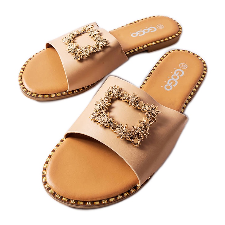 Curseurs beiges avec décoration de Miriama