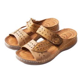 Sandales compensées basses beiges Jolanta