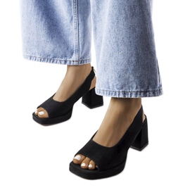 Sandales en velours noir Karino