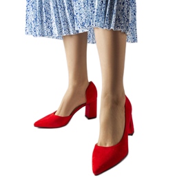 Escarpins rouges sur le post Sargent
