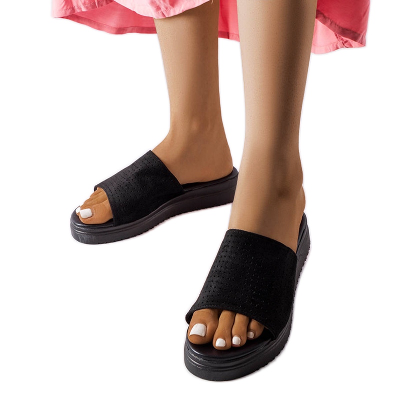 Claquettes noires à tige ajourée d'Idabel le noir