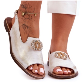Sandales Plates Cuir Avec Décoration Nicole 2744/004 Blanc-Or