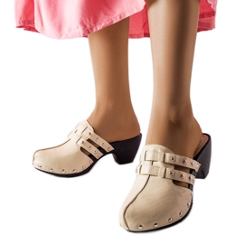Sabots beiges de Custer