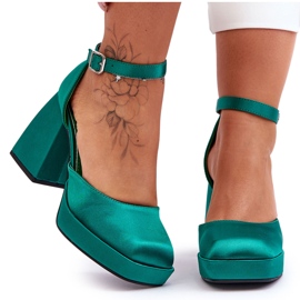 Escarpins à la mode sur des talons massifs Green Sandia vert