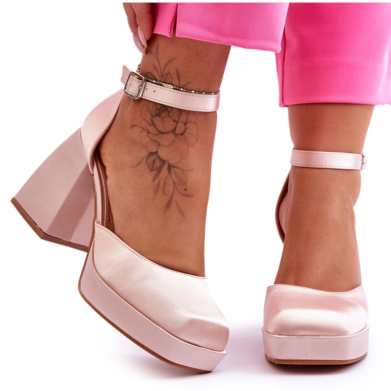 Escarpins à la mode sur des talons massifs Beige Sandia