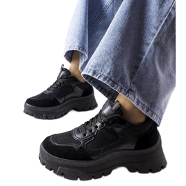 Baskets épaisses noires de Mikeladze