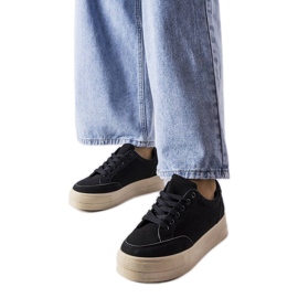 Baskets noires sur la plateforme Amathymes le noir Baskets noires sur la plateforme Amathymes le noir