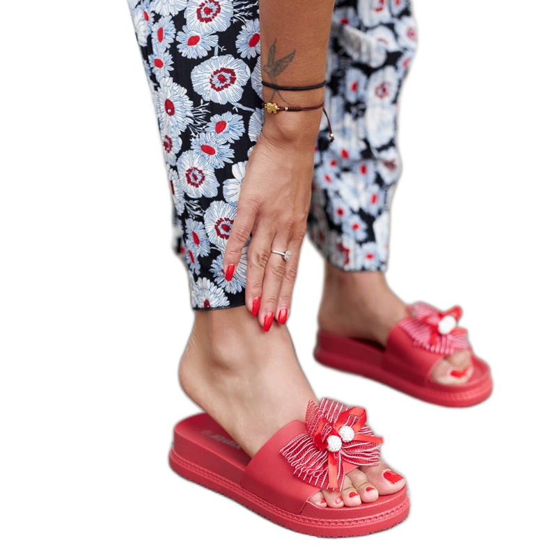 Claquettes rouges à nœud de Dido