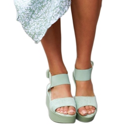 Sandales compensées vertes de Romani Sandales compensées vertes de Romani