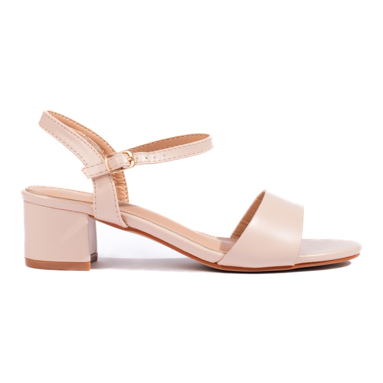 Sandales crème pour femme sur le post Shelovet beige