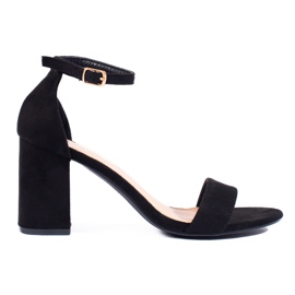 Sandales classiques pour femmes sur un poteau Shelovet beige noir