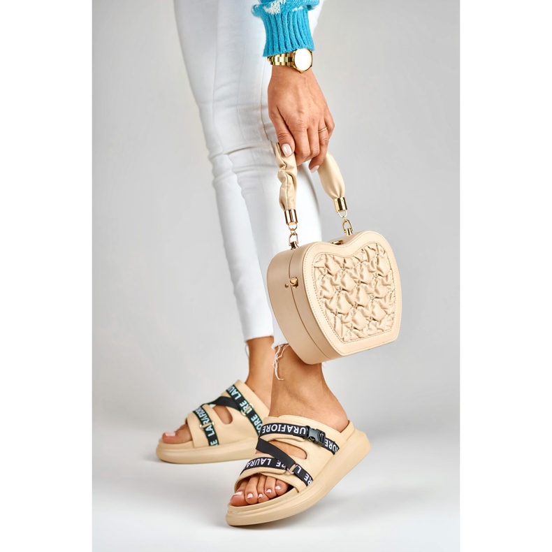 Pantoufles beiges élégantes de La.Fi