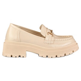 Chaussures à plateforme beiges laquées