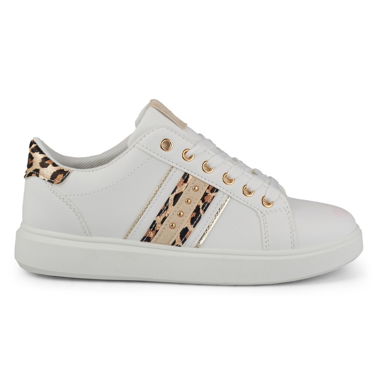 Chaussures de sport pour femmes blanches avec une décoration délicate