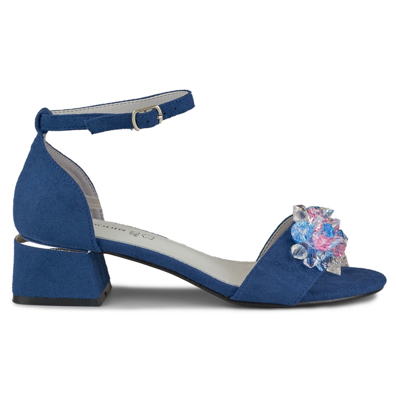 Sandales bleu marine à petits talons et ornements