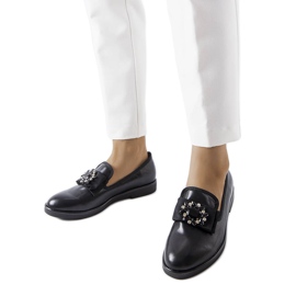 Brogues noires avec l'application Béland le noir