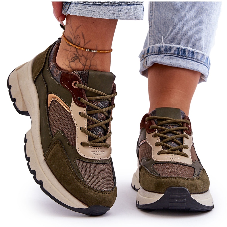 PM1 Chaussures de sport à lacets sur une plate-forme d'évasion verte