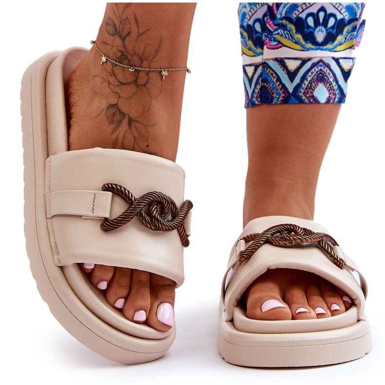 Sandales pour femmes avec verso beige Sandales pour femmes avec verso beige